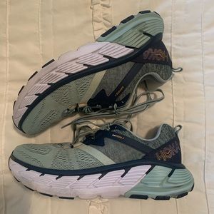Like new Hoka Gaviota 2 size 8